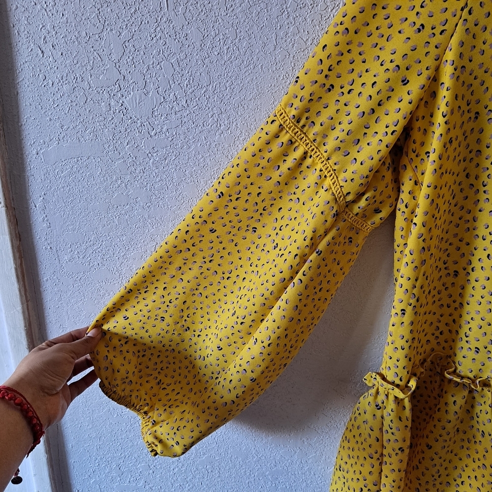 Pleione Yellow V Neck Peplum Blouse - Picture 5 of 7